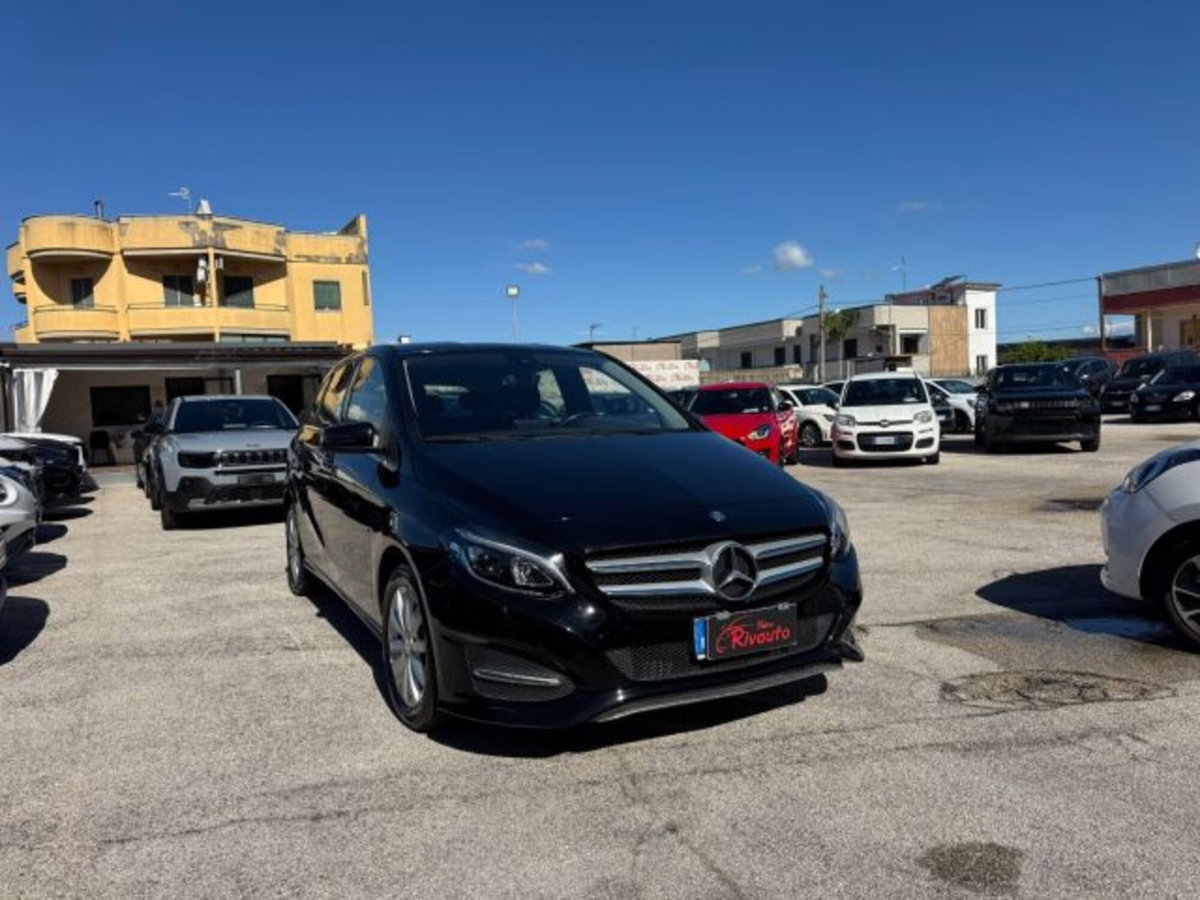 Mercedes-Benz Classe B 180 d Premium (2)