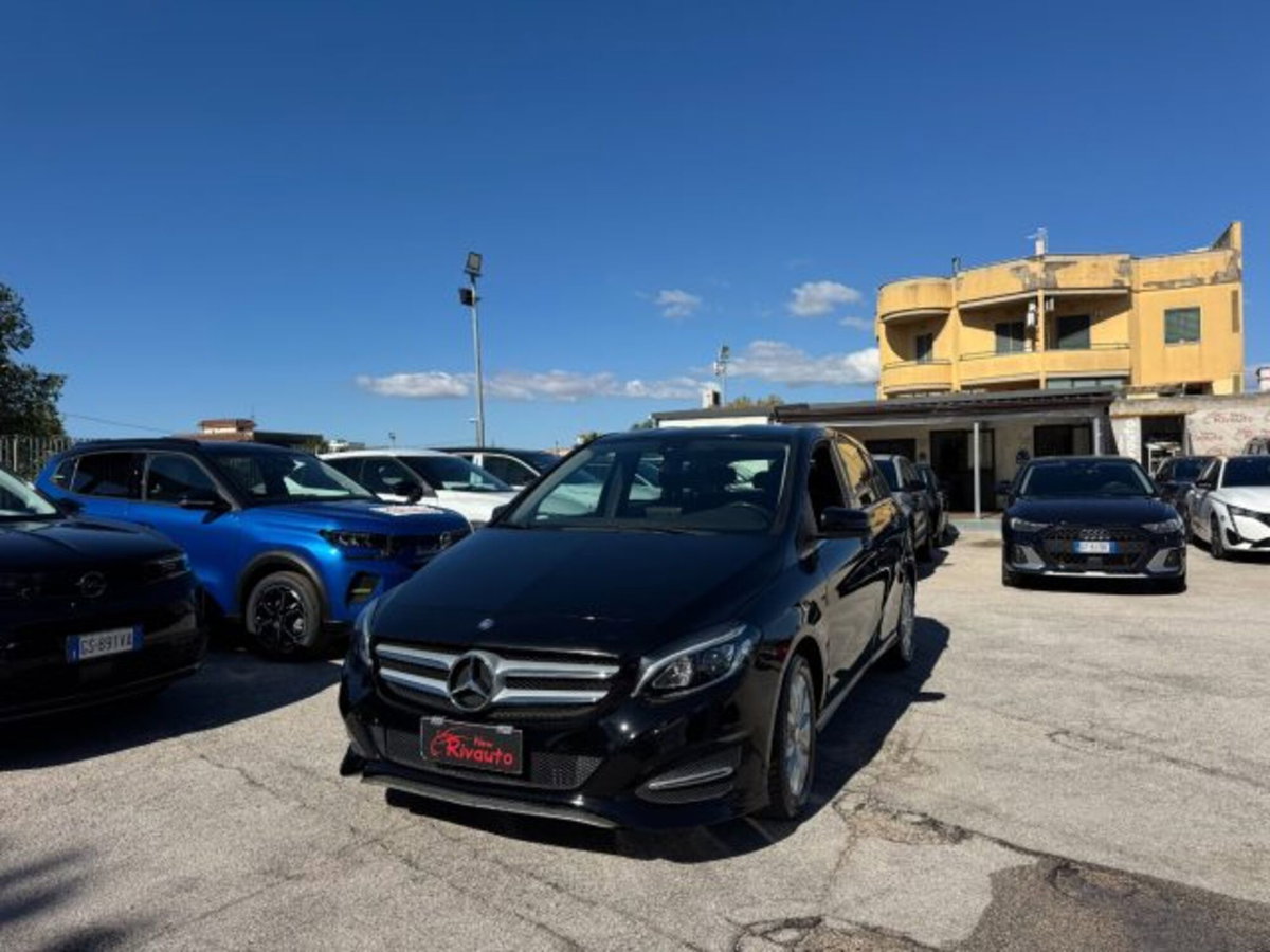 Mercedes-Benz Classe B 180 d Premium (3)