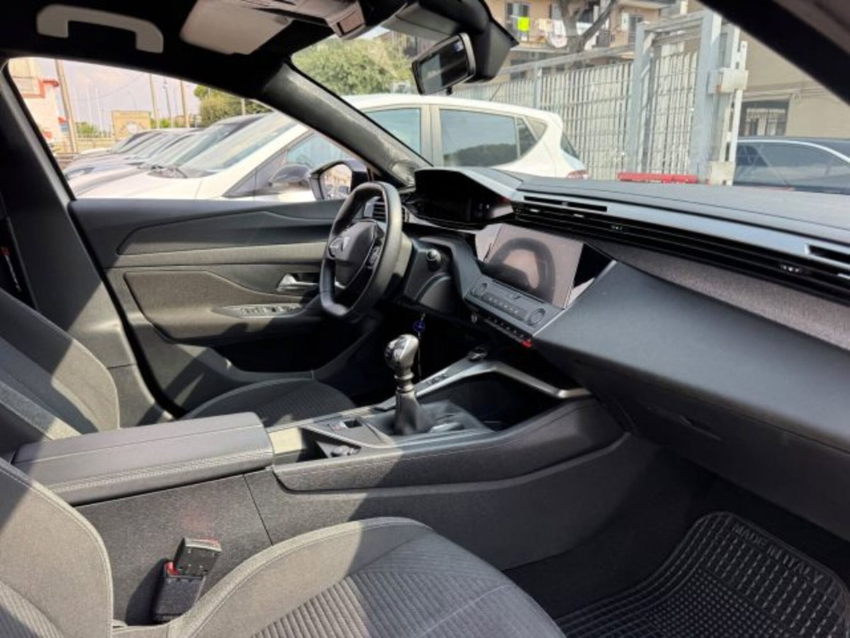Peugeot 308 BlueHDi 130 S&S EAT8 Allure Pack (13)