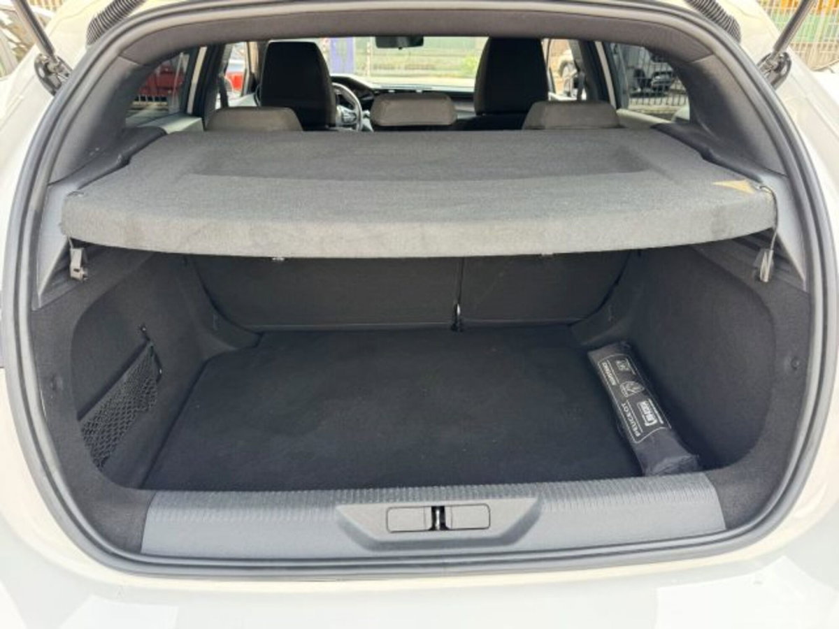Peugeot 308 BlueHDi 130 S&S EAT8 Allure Pack (20)