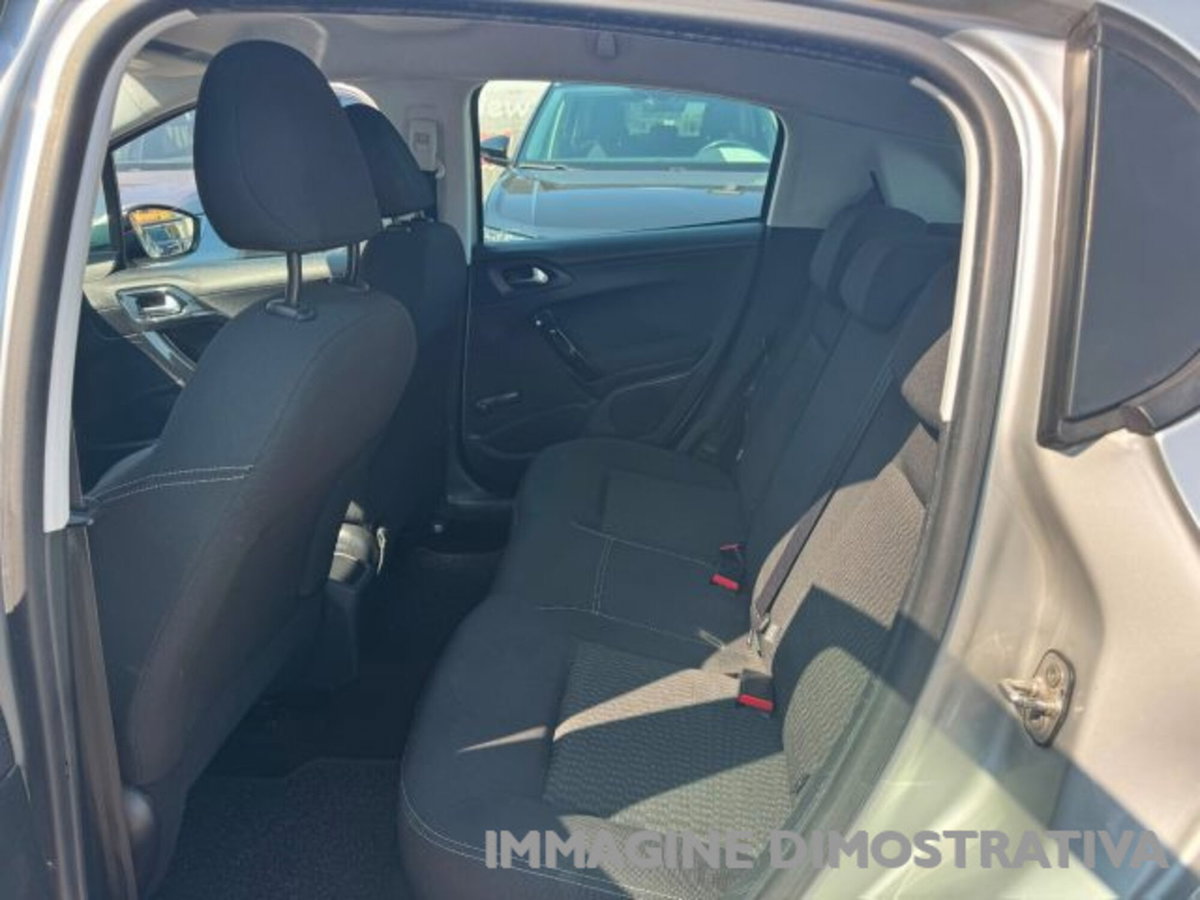Peugeot 208 75 5 porte Allure (11)