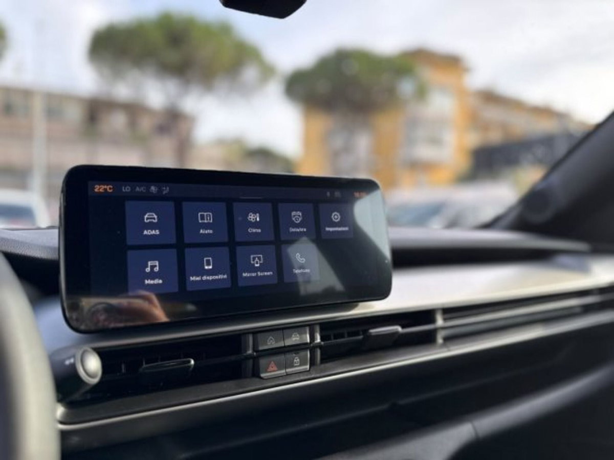 Jeep Avenger 1.2 turbo e-hybrid mhev 85th Anniversary fwd 110cv edct6 (13)