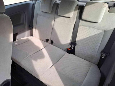 Ford Fiesta 1.2 16V 3p. Ghia (16)