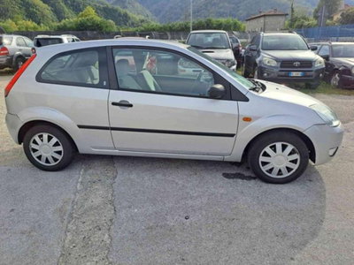 Ford Fiesta 1.2 16V 3p. Ghia (18)