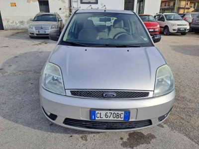 Ford Fiesta 1.2 16V 3p. Ghia (19)