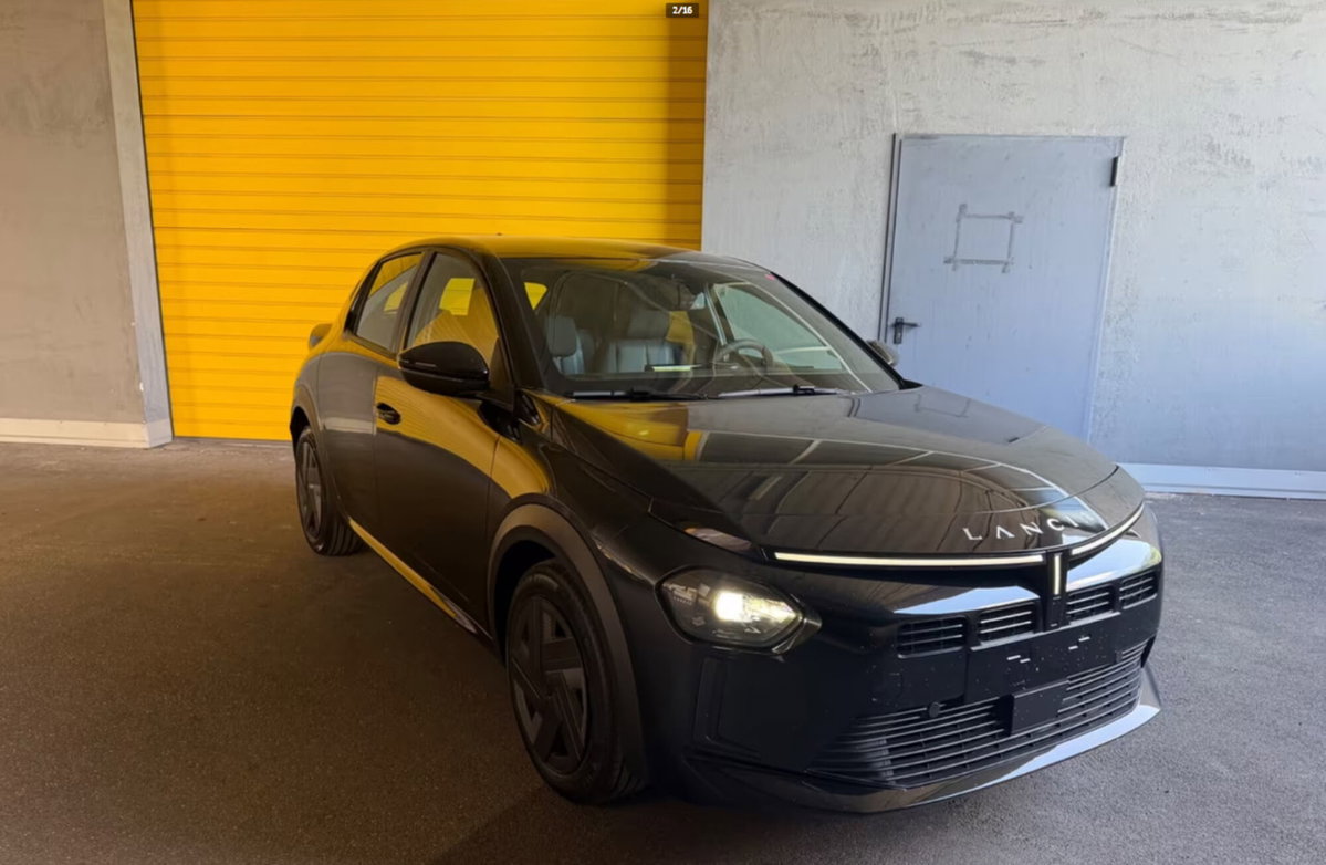 Lancia Ypsilon 1.2 mhev Edizione Limitata Cassina e-dct