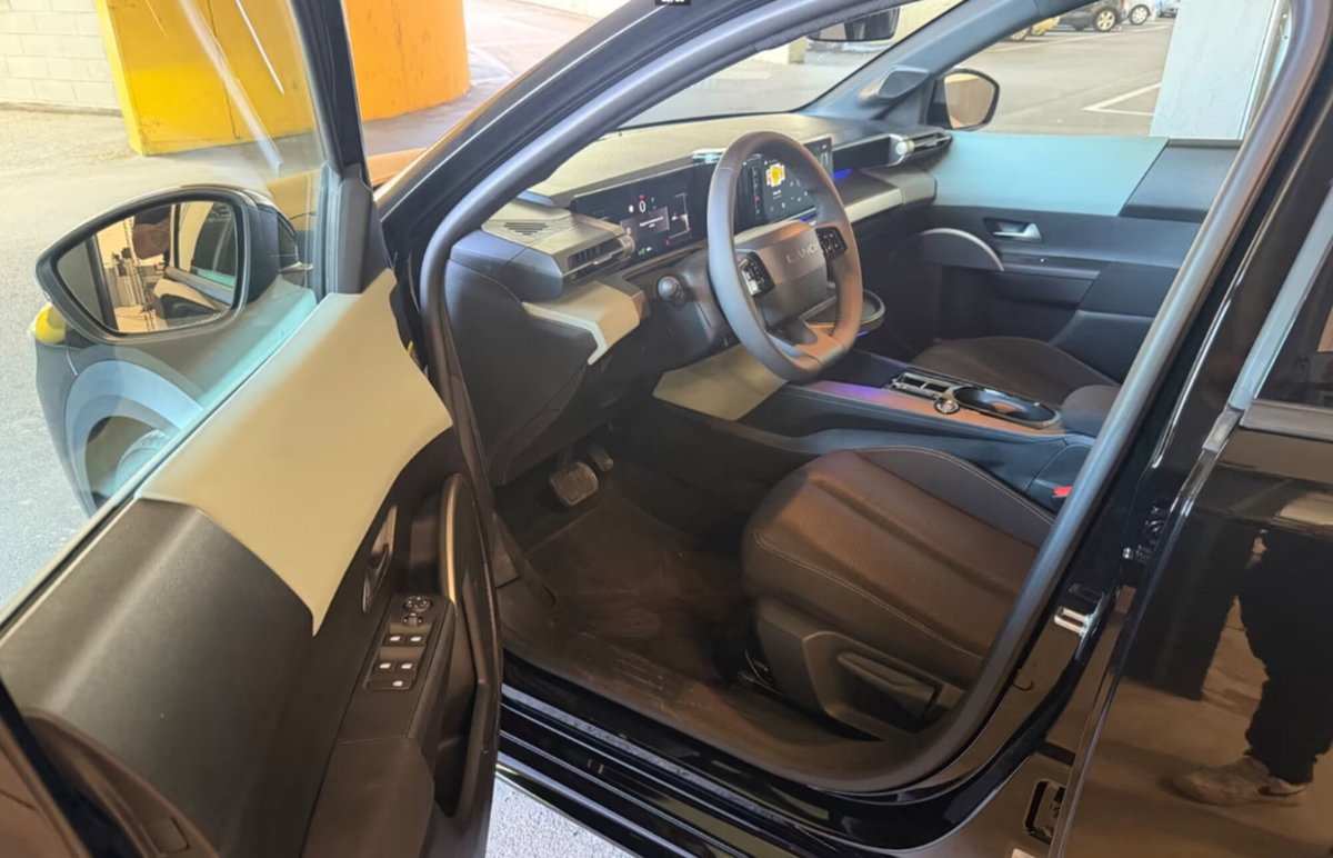 Lancia Ypsilon 1.2 mhev Edizione Limitata Cassina e-dct (11)