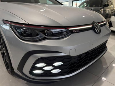 Volkswagen Golf 2.0 tsi GTI MT Ultimate 245cv (3)