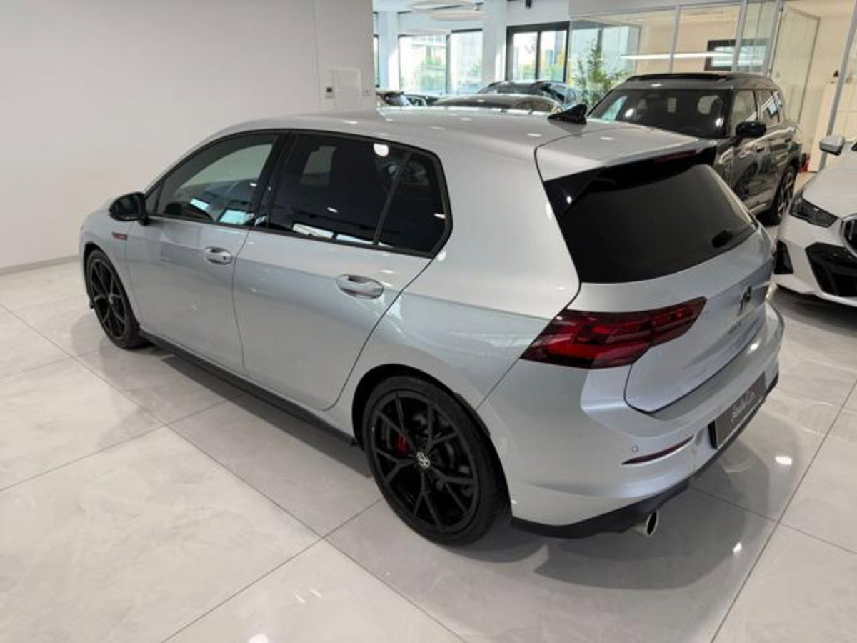 Volkswagen Golf 2.0 tsi GTI MT Ultimate 245cv (5)