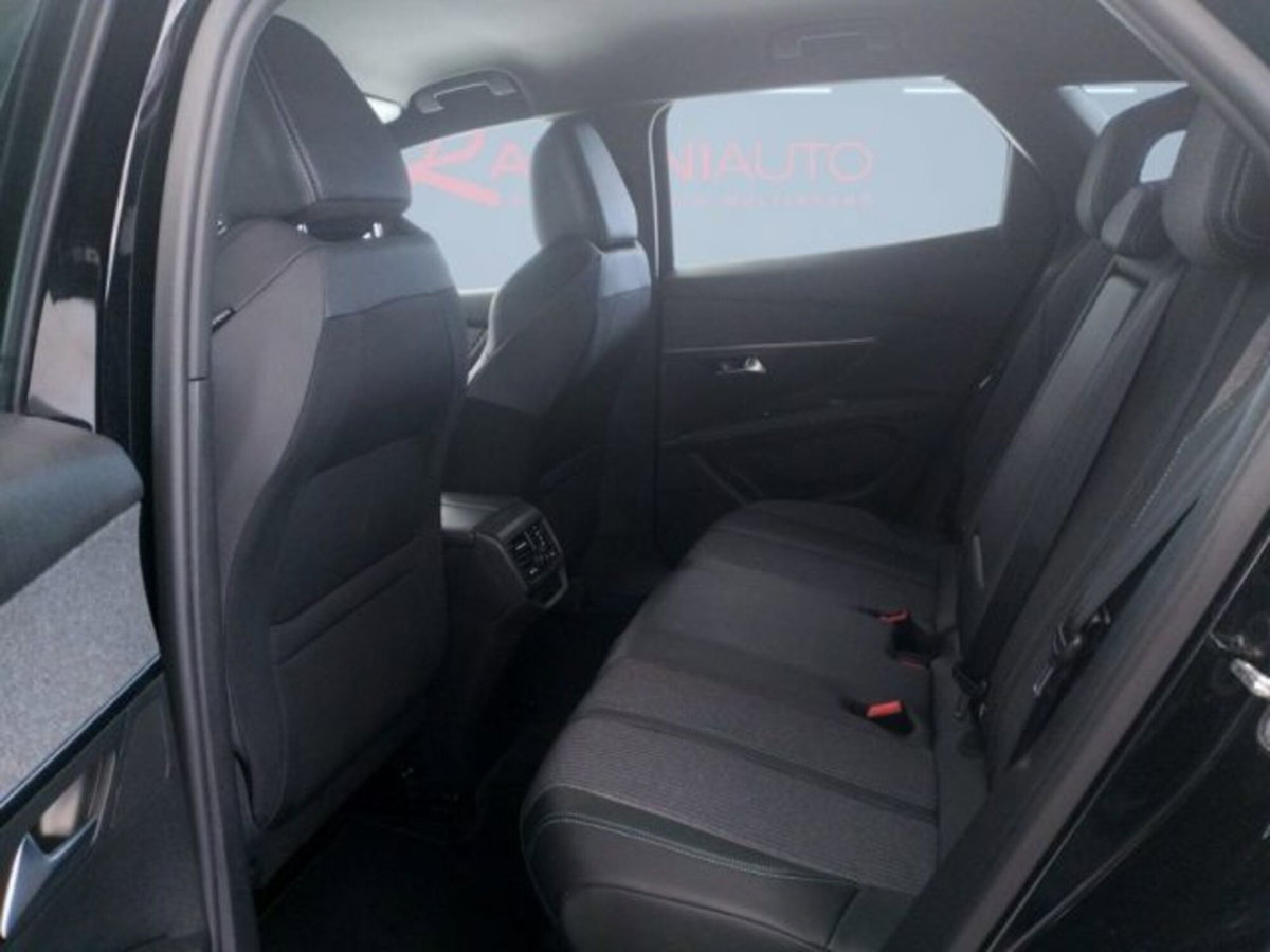 Peugeot 3008 BlueHDi 130 S&S EAT8 Allure Pack (16)
