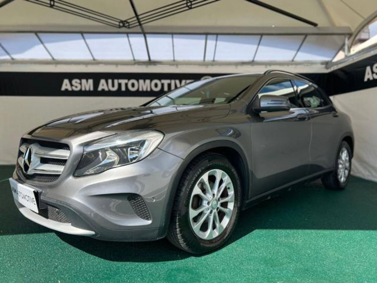 Mercedes-Benz GLA SUV 220 d Automatic 4Matic Business (3)