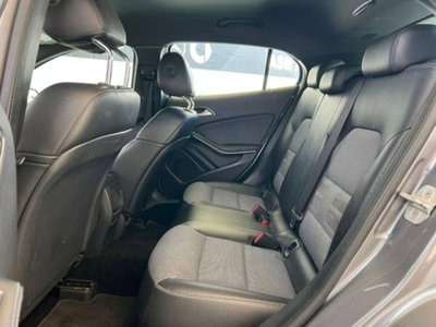 Mercedes-Benz GLA SUV 220 d Automatic 4Matic Business (8)