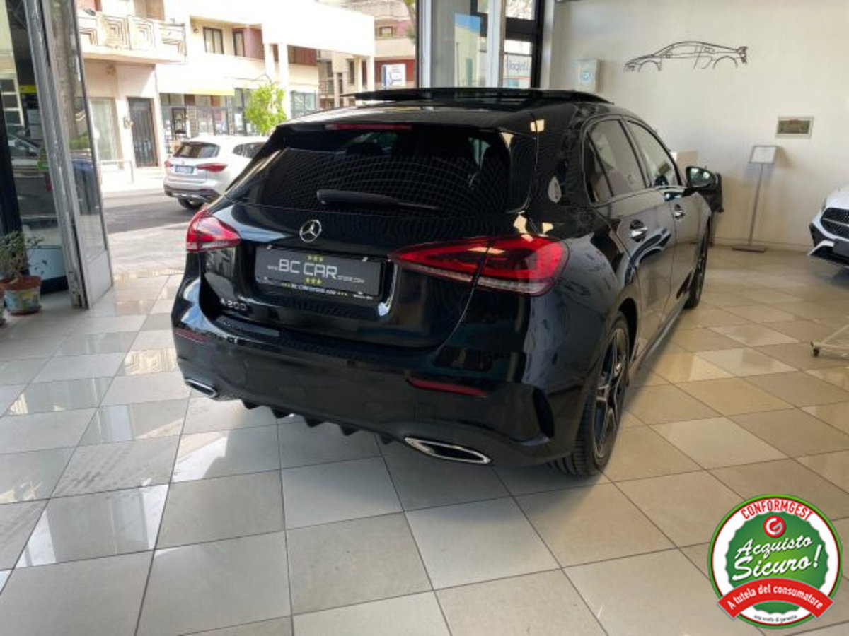 Mercedes-Benz Classe A Sedan 200 Automatic 4p. Premium (4)