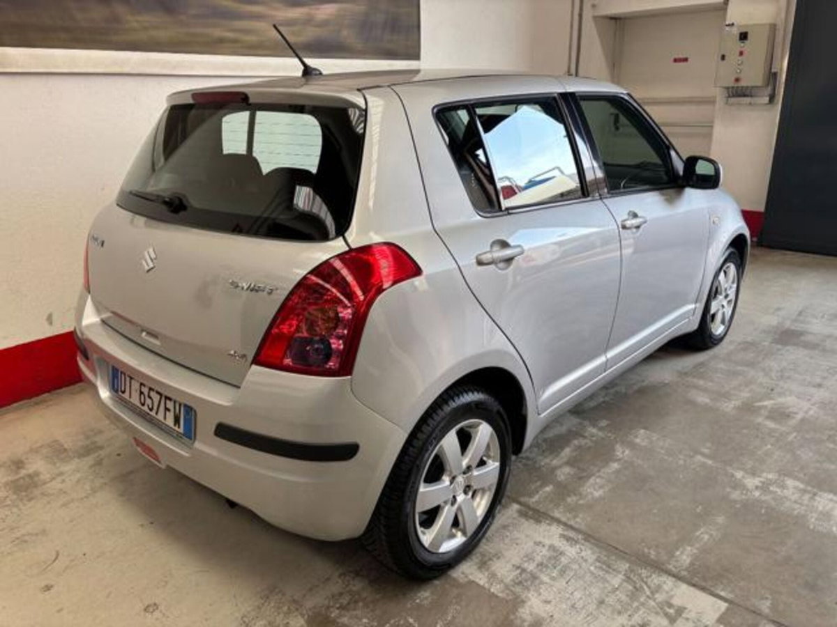 Suzuki Swift 1.3 4x4 5p. GL (6)