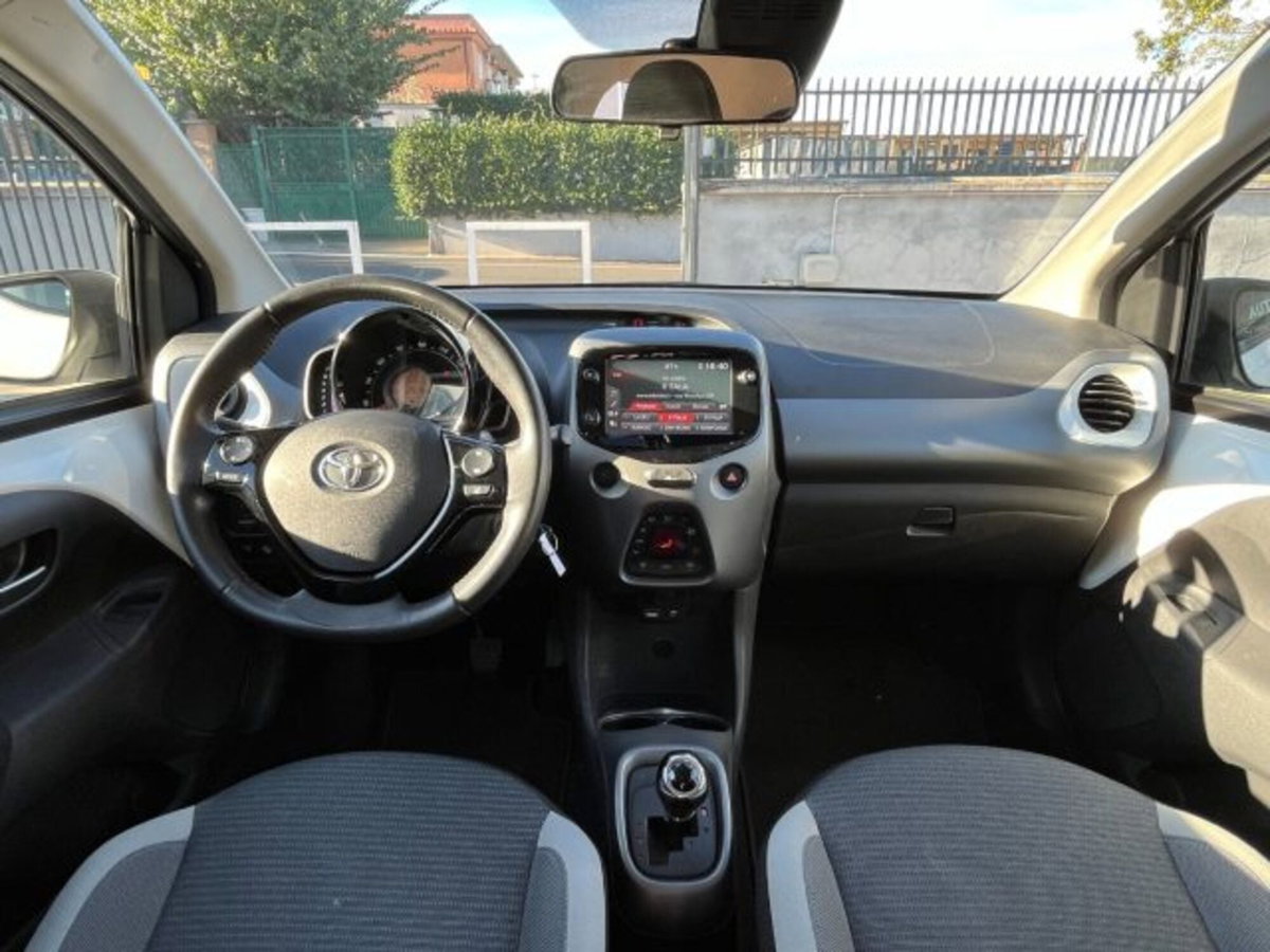 Toyota Aygo Connect 1.0 VVT-i 72 CV 5 porte x-play MMT (11)