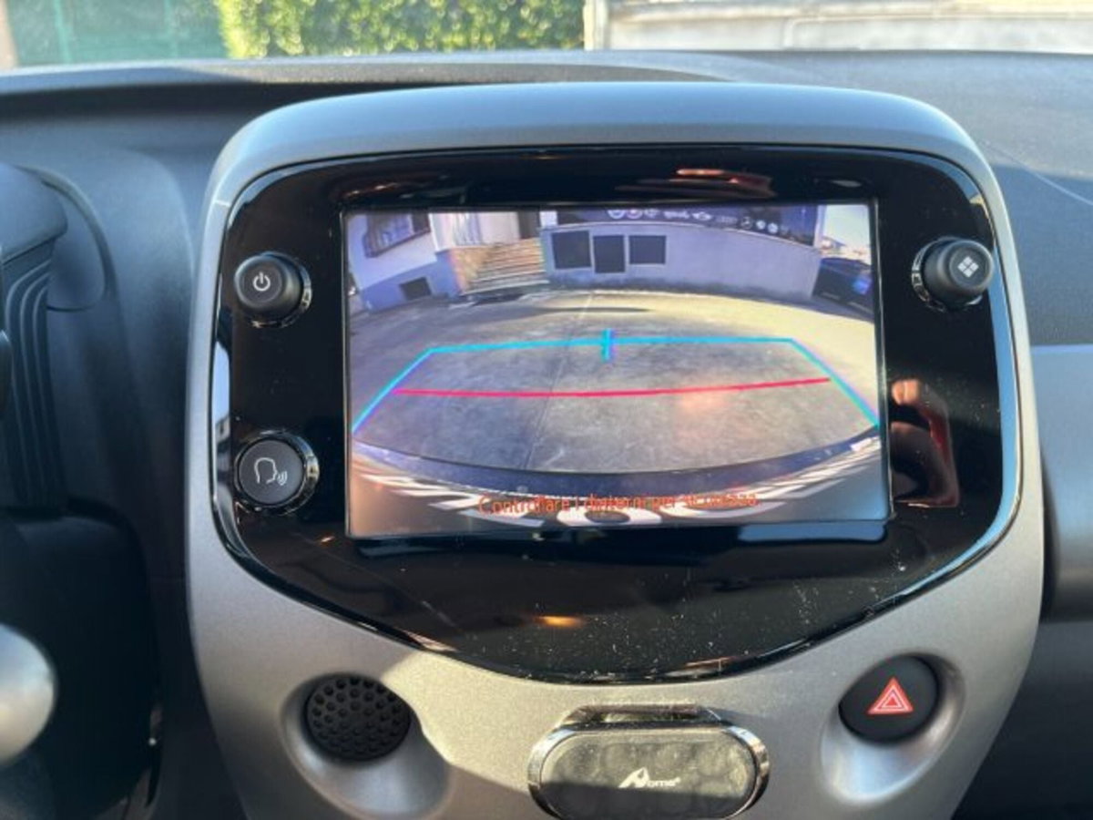 Toyota Aygo Connect 1.0 VVT-i 72 CV 5 porte x-play MMT (15)