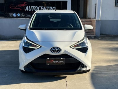 Toyota Aygo Connect 1.0 VVT-i 72 CV 5 porte x-play MMT (2)
