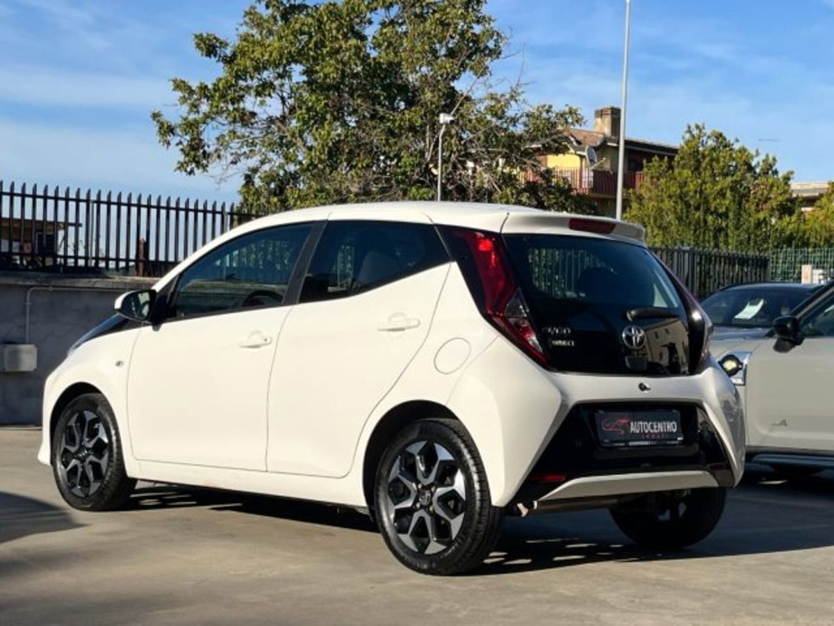 Toyota Aygo Connect 1.0 VVT-i 72 CV 5 porte x-play MMT (4)