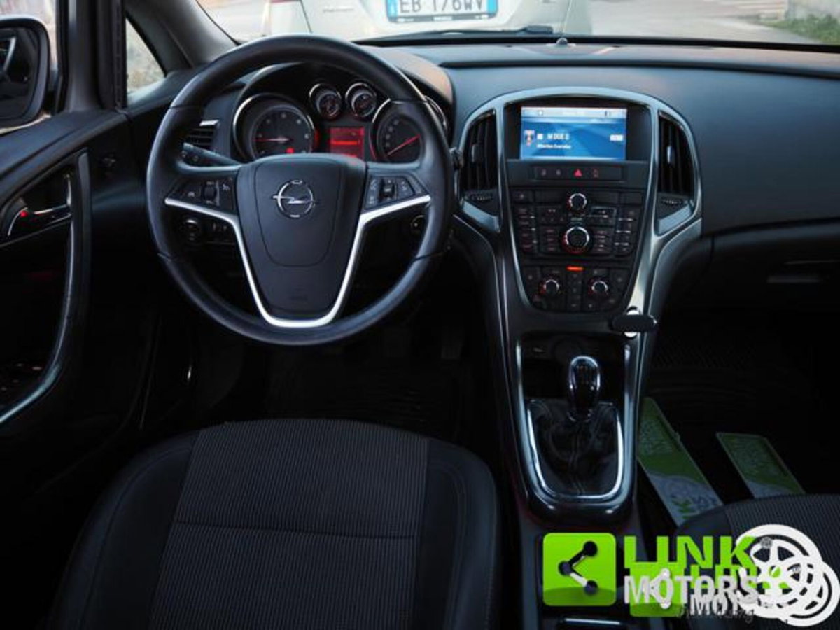 Opel Astra 1.7 CDTI 125CV 5 porte Cosmo (10)