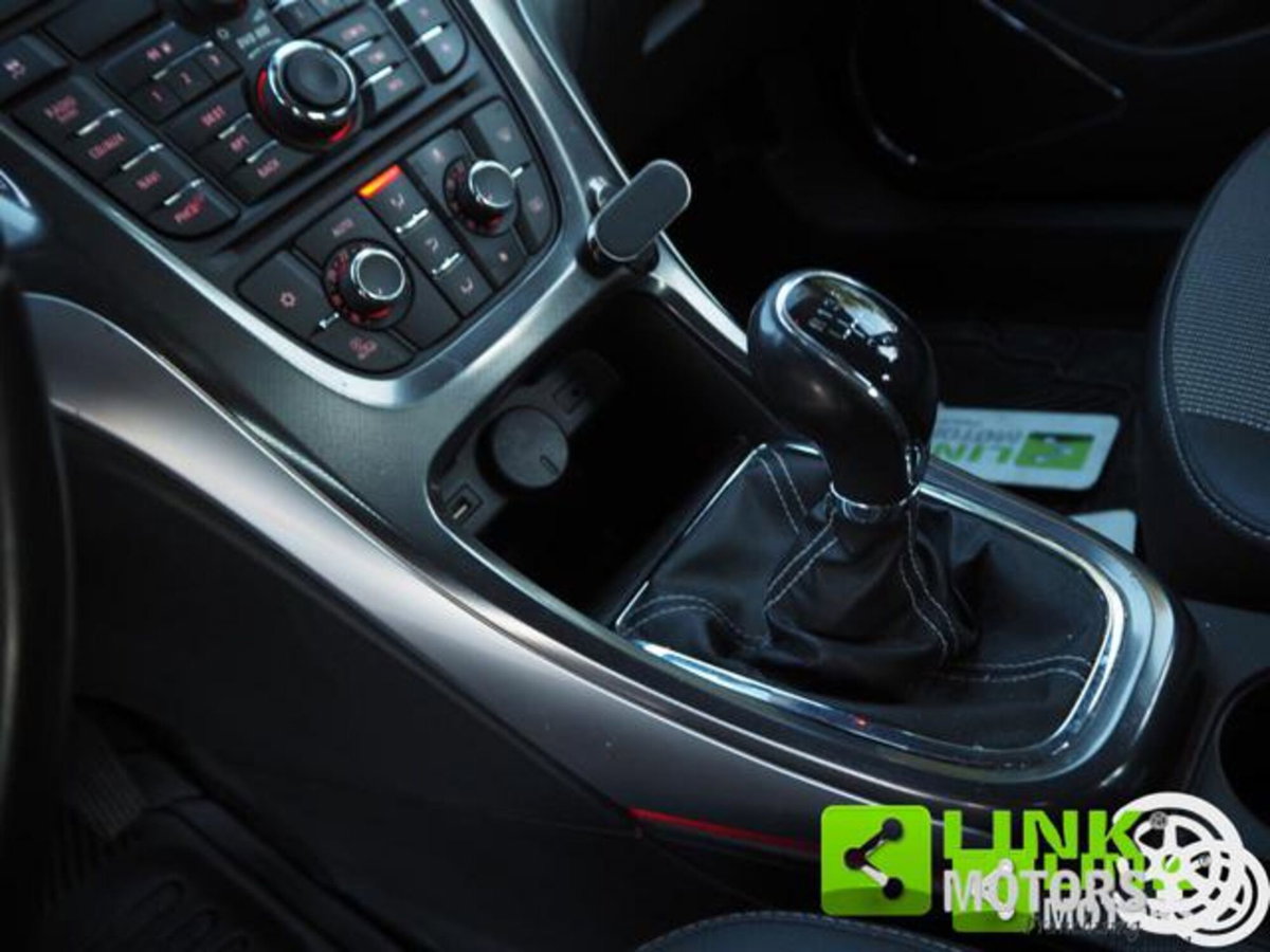 Opel Astra 1.7 CDTI 125CV 5 porte Cosmo (16)