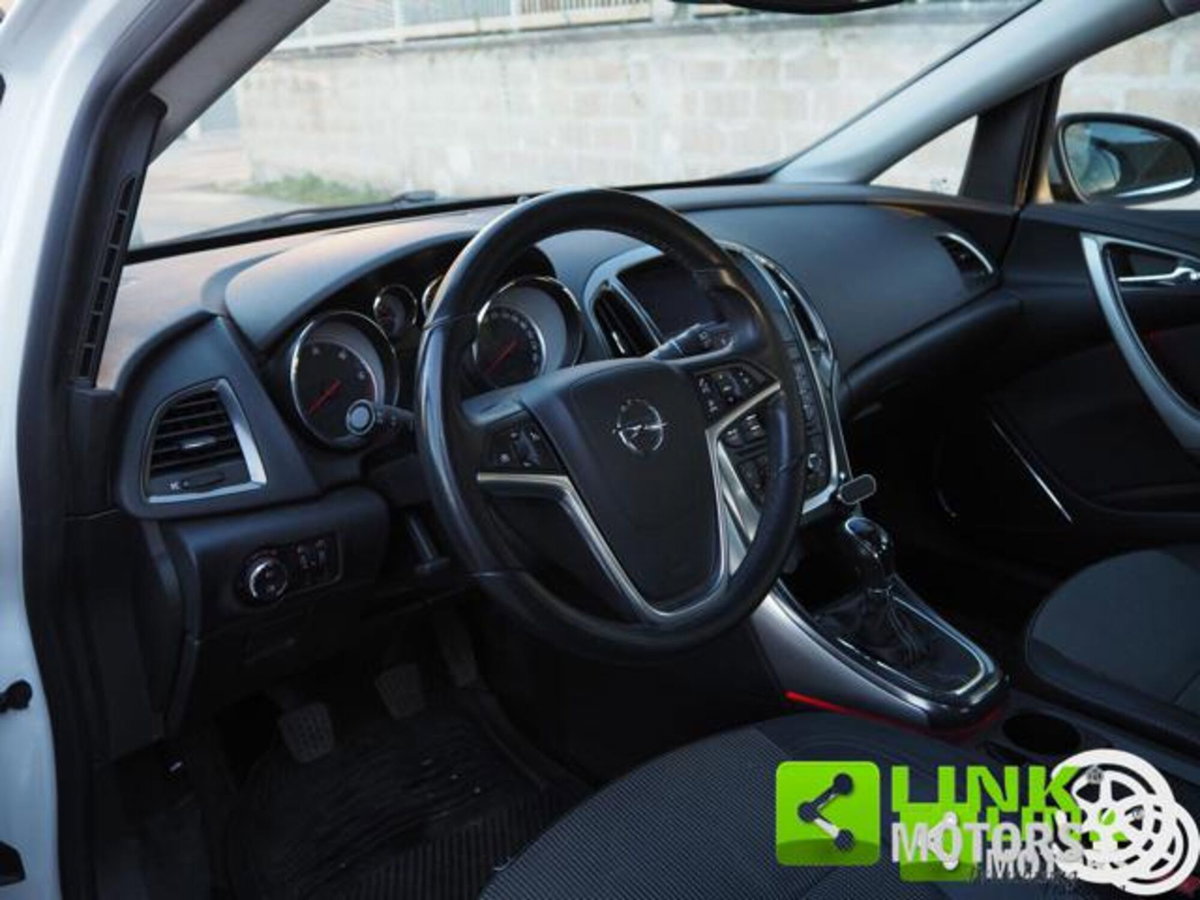 Opel Astra 1.7 CDTI 125CV 5 porte Cosmo (4)
