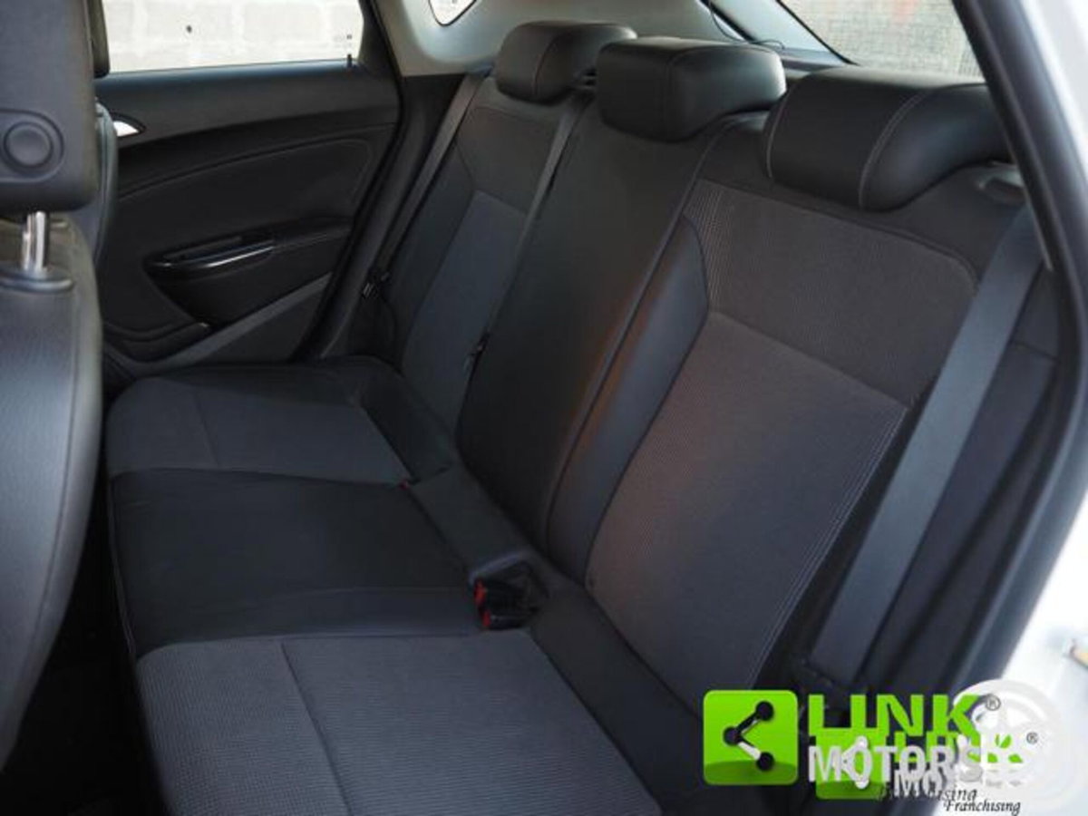 Opel Astra 1.7 CDTI 125CV 5 porte Cosmo (6)