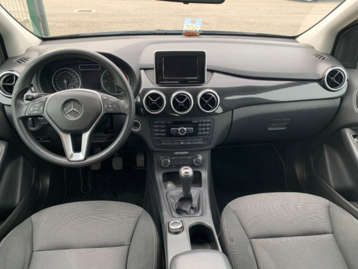 Mercedes-Benz Classe B 180 CDI BlueEFFICIENCY Premium (10)