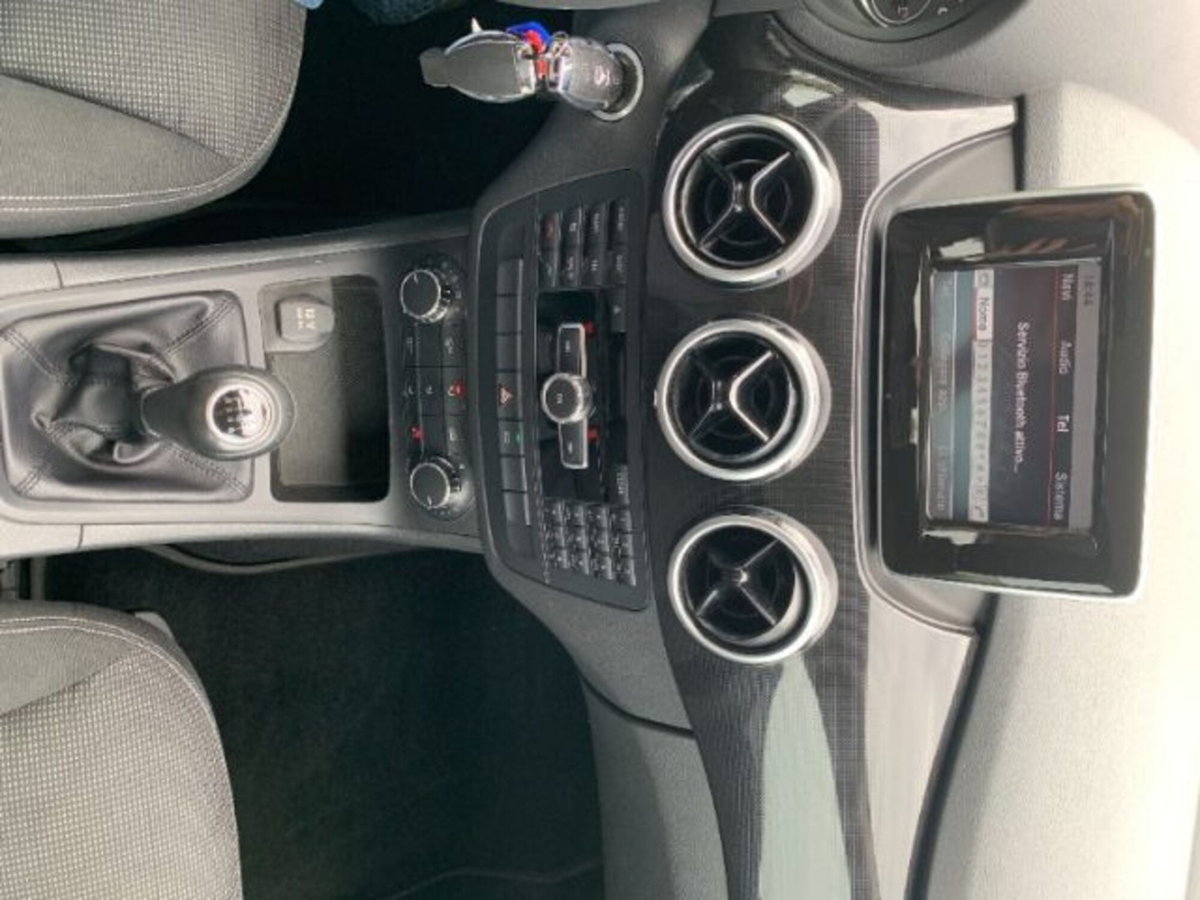 Mercedes-Benz Classe B 180 CDI BlueEFFICIENCY Premium (12)