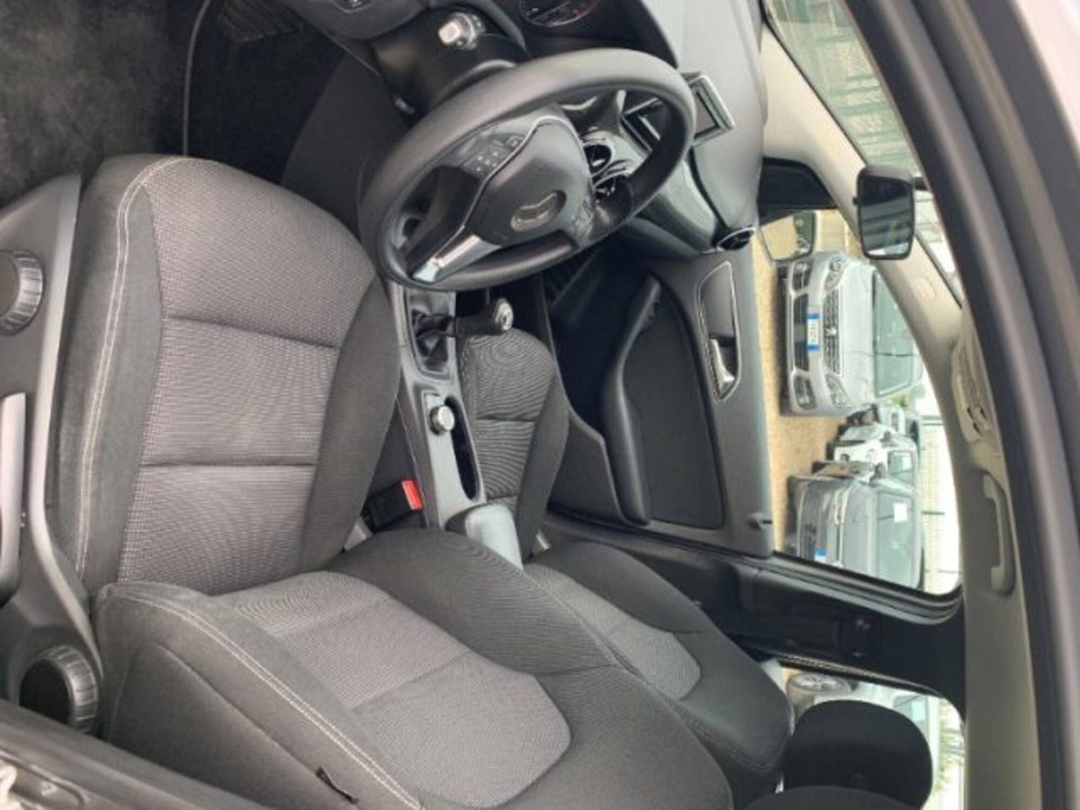 Mercedes-Benz Classe B 180 CDI BlueEFFICIENCY Premium (14)