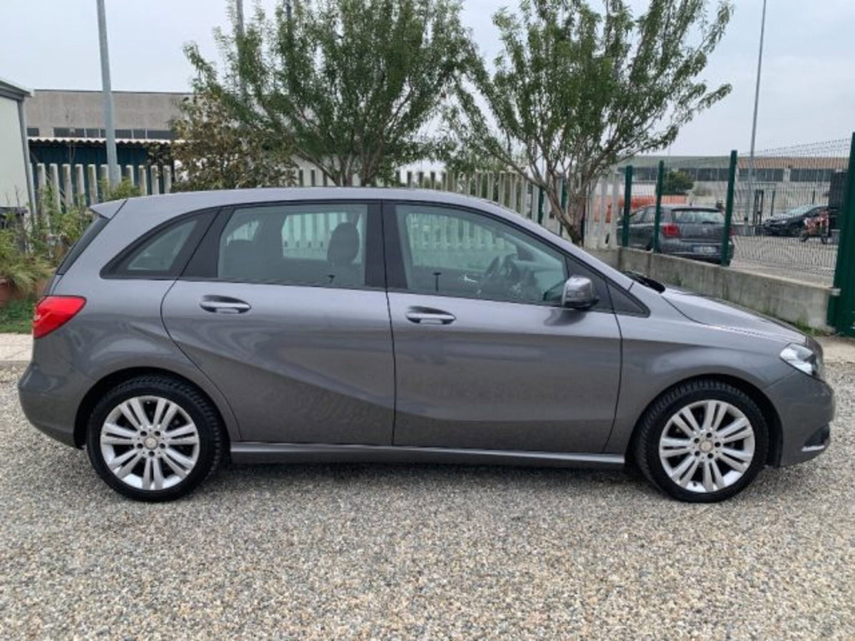 Mercedes-Benz Classe B 180 CDI BlueEFFICIENCY Premium (4)