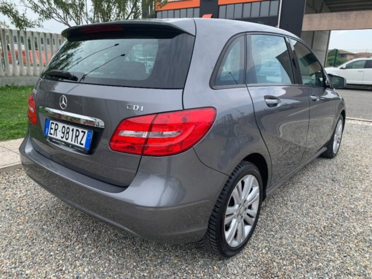 Mercedes-Benz Classe B 180 CDI BlueEFFICIENCY Premium (5)
