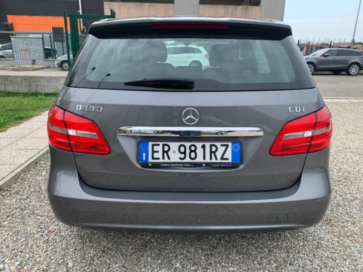 Mercedes-Benz Classe B 180 CDI BlueEFFICIENCY Premium (6)