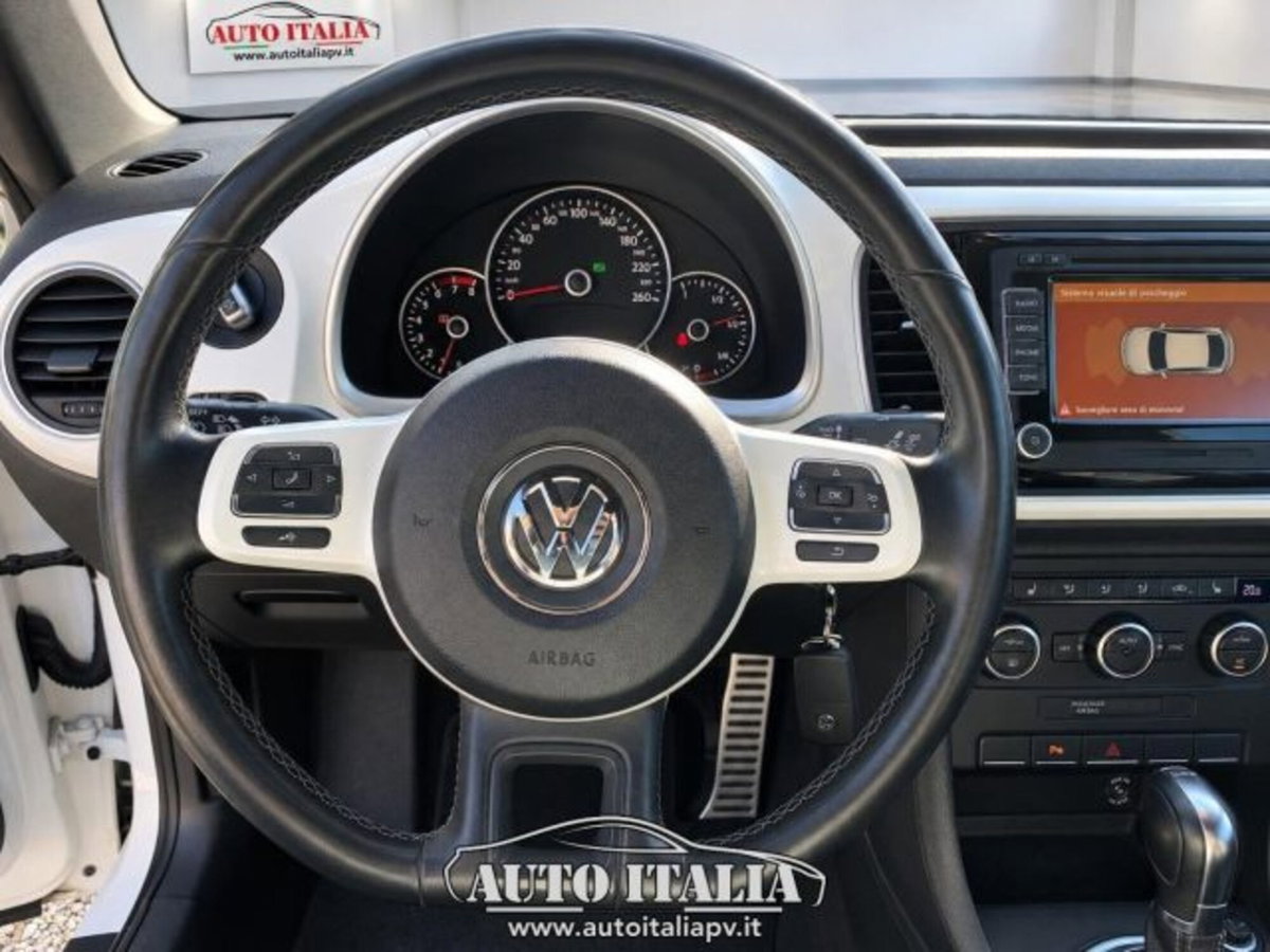Volkswagen Maggiolino 2.0 TSI DSG Sport (14)