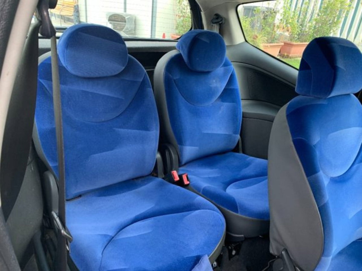 Citroen C2 1.1 airdream Exclusive (9)