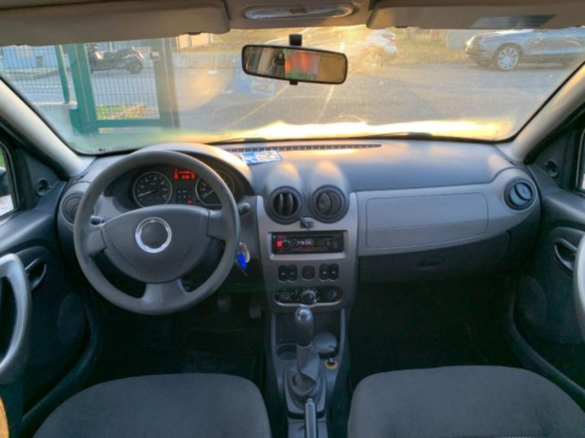 Dacia Sandero 1.2 16V Lauréate (11)