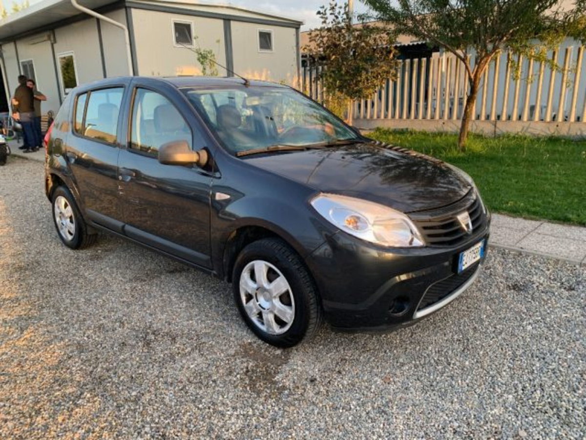Dacia Sandero 1.2 16V Lauréate (7)