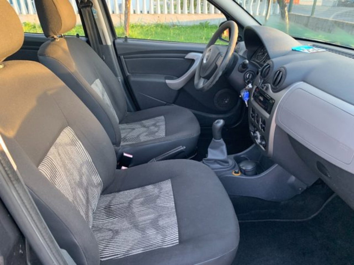 Dacia Sandero 1.2 16V Lauréate (9)