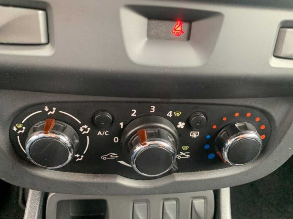 Dacia Duster 1.6 110CV 4x2 GPL Lauréate (13)
