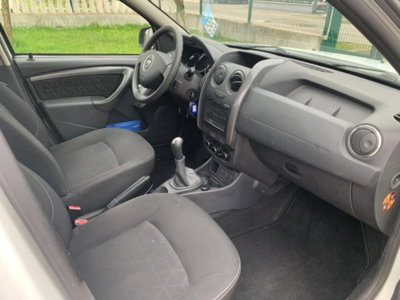 Dacia Duster 1.6 110CV 4x2 GPL Lauréate (9)