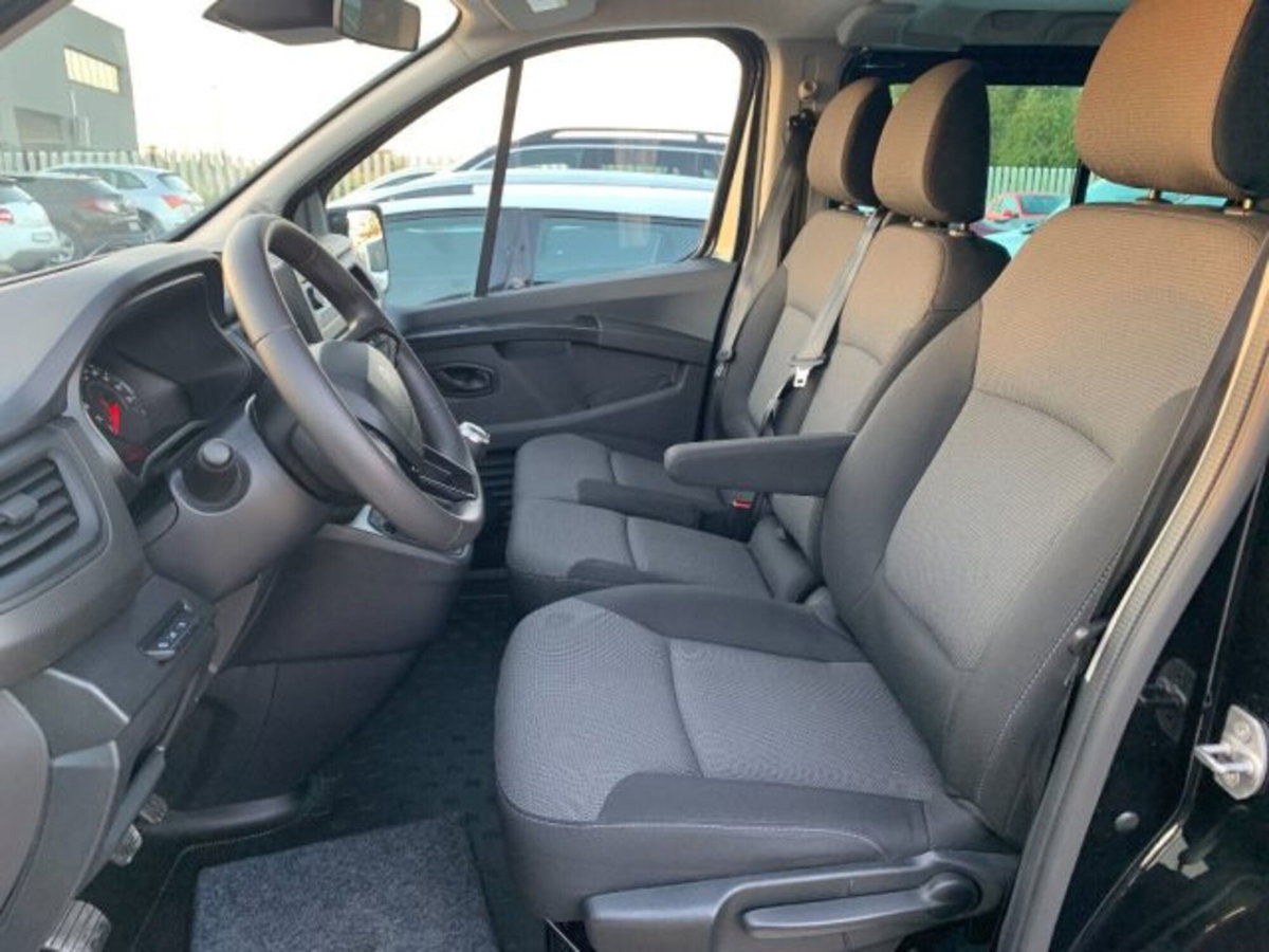 Renault Trafic Furgone BluedCi 150CV EDC PL-TN SpaceClass (17)