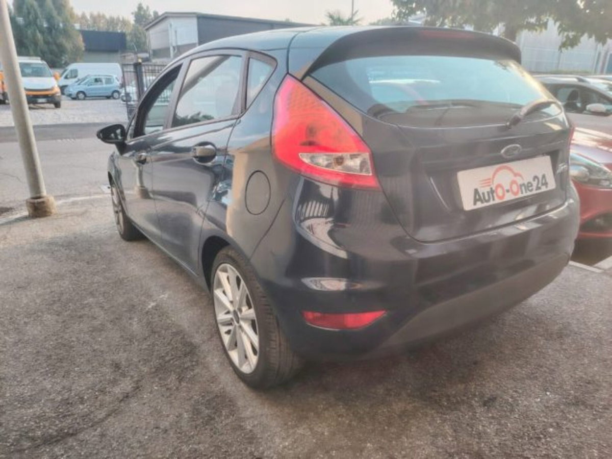 Ford Fiesta 1.4 5 porte Bz.- GPL Titanium (5)