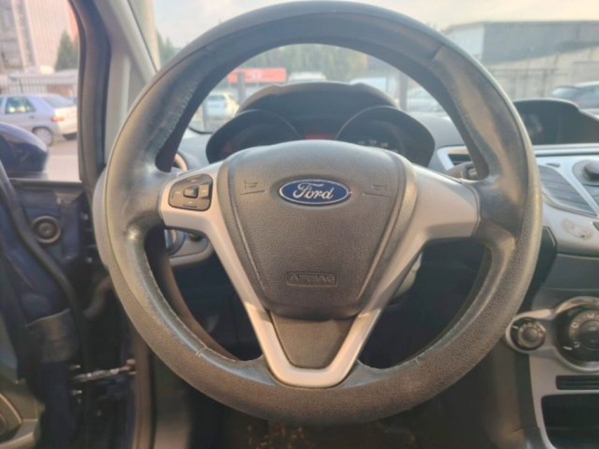 Ford Fiesta 1.4 5 porte Bz.- GPL Titanium (7)