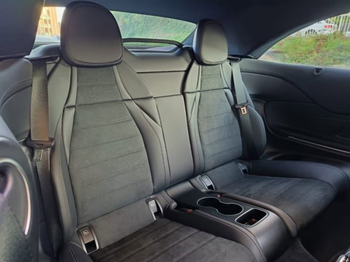 Mercedes-Benz CLE Cabrio 180 Advanced auto (11)