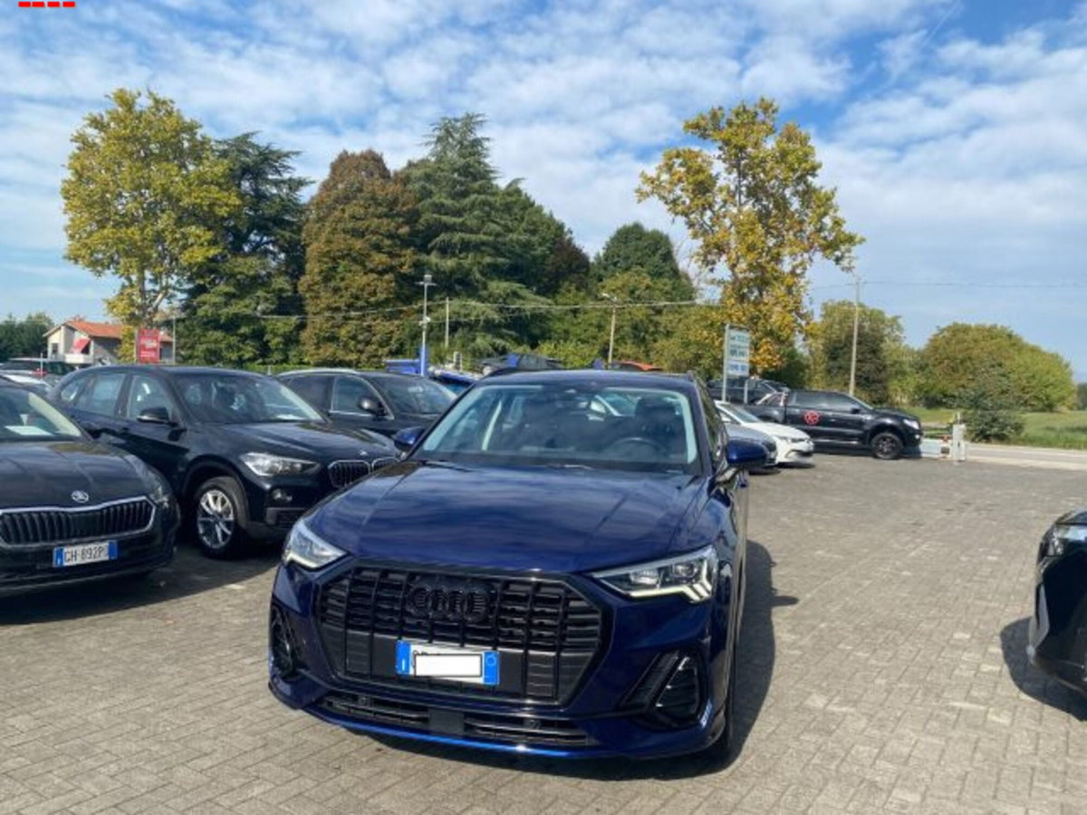 Audi Q3 Sportback 35 TDI quattro S tronic S line edition (2)