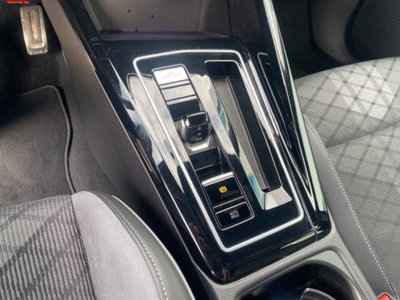 Volkswagen Golf Variant 1.5 eTSI 150 CV EVO ACT DSG R-Line (11)