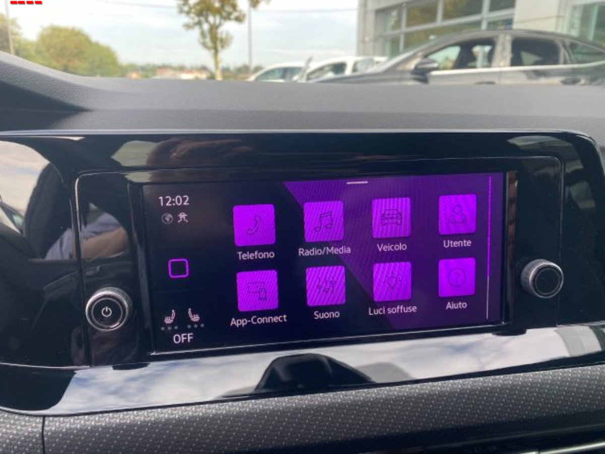 Volkswagen Golf Variant 1.5 eTSI 150 CV EVO ACT DSG R-Line (14)