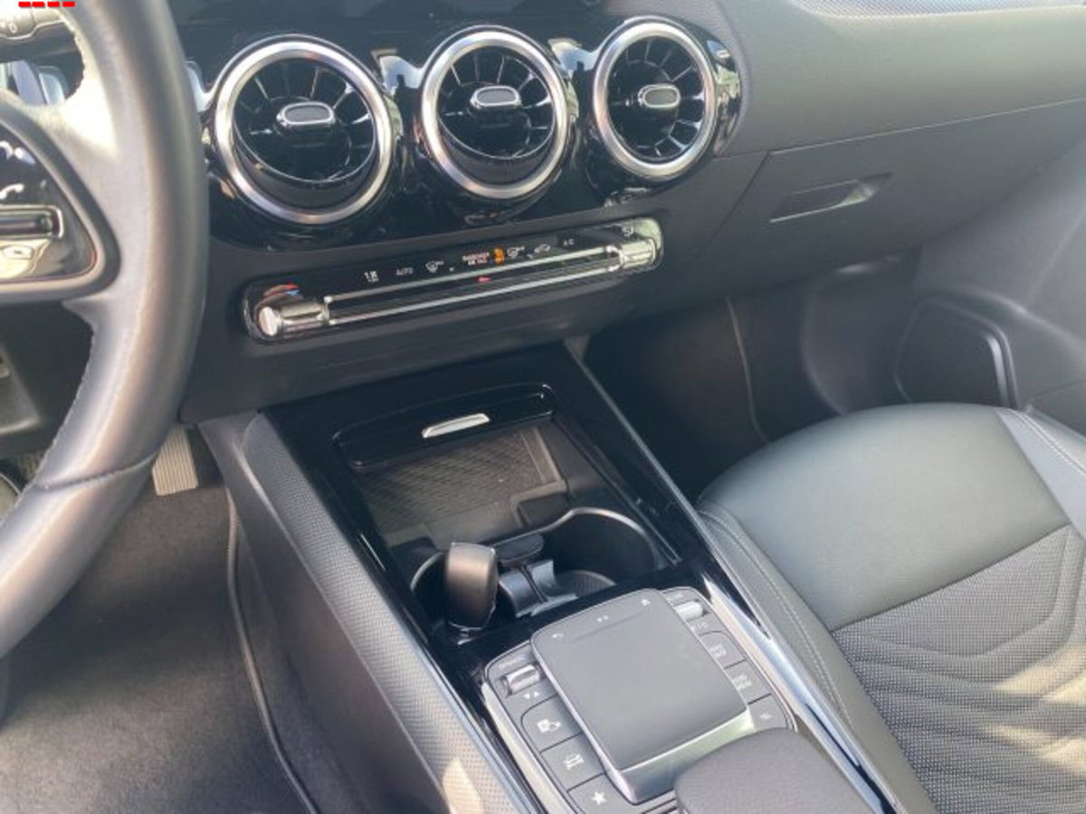 Mercedes-Benz GLA SUV 180 Automatic Executive (11)