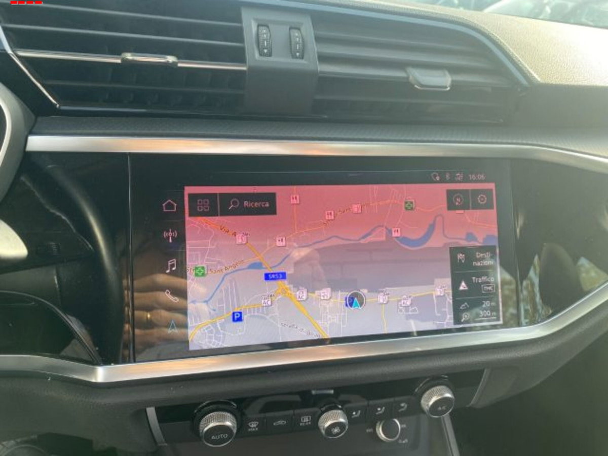 Audi Q3 40 TDI quattro S tronic Business (11)