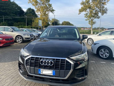 Audi Q3 40 TDI quattro S tronic Business (2)
