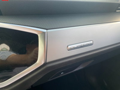 Audi Q3 40 TDI quattro S tronic Business (8)